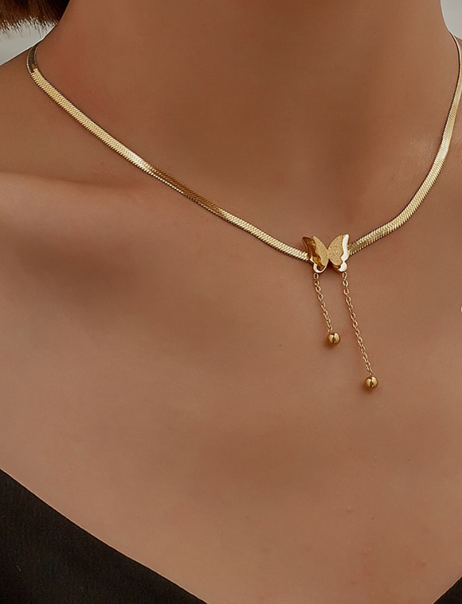 Dellgoo Butterfly Decor Necklace